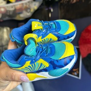 5c toddler pumas
